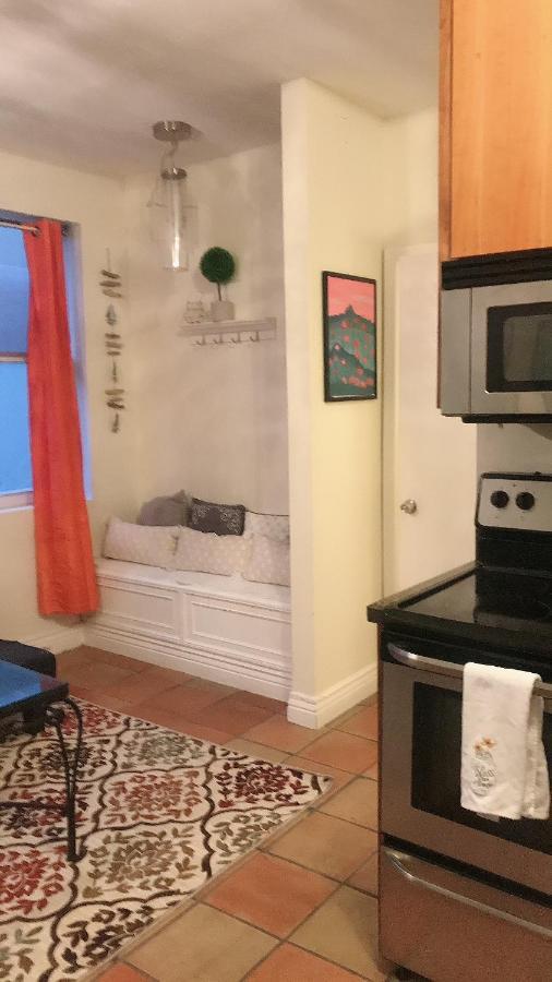 Two Bedroom Two Bath Apartment 2 Block To Beach ميامي بيتش الغرفة الصورة
